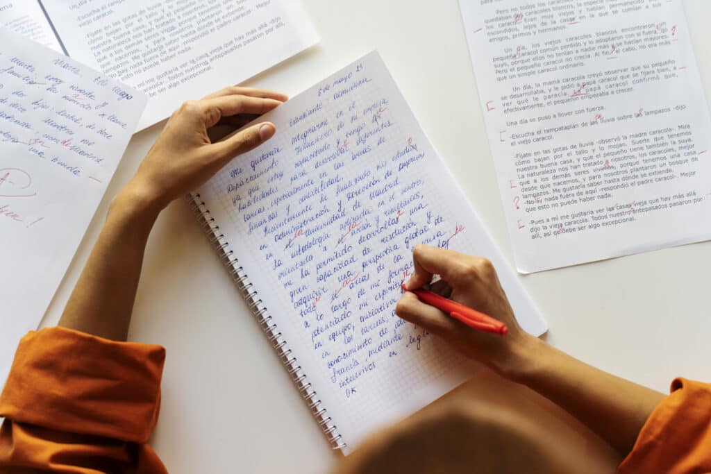 Qu'est ce que l'écriture thérapeutique ? Peut-elle t'aider ? Et comment ?